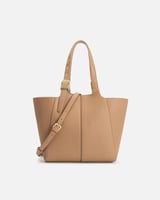 شنطة نسائية باللون البني الفاتح