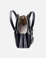 شنطة نسائية جلد هي اللمسة النهائية لإطلالتك