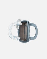 شنطة نسائية بجلد بارز بلون أزرق