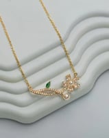Luxury women's necklace in gold color