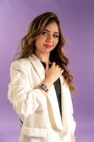 ساعة نسائية من الفي باللون الفضي