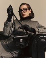 شنطة نسائية باللون الأسود