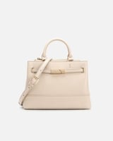 شنطة نسائية كلاسيك باللون الأبيض