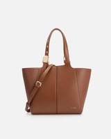 شنطة نسائية باللون البني