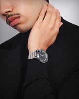 ساعة رجالية من الفي ستيل بلون فضي