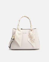 شنطة نسائية من الجلد بلون أبيض