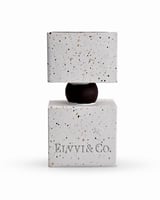 طقم مبخرة وعلبة بخور بلون أبيض وبني