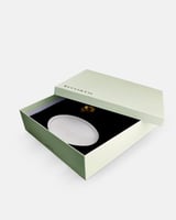 طقم مبخرة وعلبة بخور بلون أبيض وبني