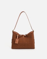 شنطة نسائيه بتصميم عملي بلون بني