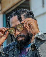 نظارة شمسية بتصميم كلاسيك