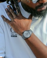 ساعة رجالية مميزة من الفي