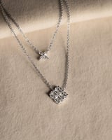 سلسال نسائي بتصميم سلسالين لأناقة تميزك