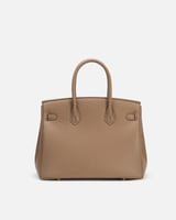 شنطة نسائية بتصميم كلاسيك بلون بني