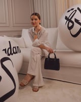 شنطة نسائية كلاسيك جلد بلون أسود