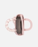 شنطة نسائية بجلد بارز بلون وردي