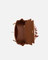 شنطة نسائية من الجلد بلون بني