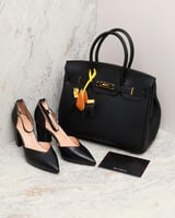 طقم هدية نسائي شنطة وحذاء بتصميم فاخر