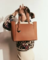 شنطة نسائية جلد لشخصية واثقة