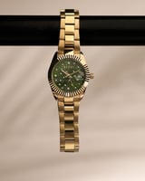 ساعة نسائية إلڤي ستيل باللون الذهبي