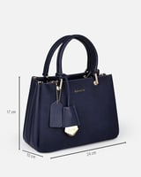 شنطة نسائية أنيقة بلون أزرق