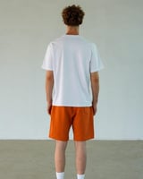 تي شيرت رجالي قطن بلون أبيض وأورنج