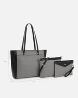 شنطة نسائية تعكس جمال شخصيتك