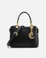 شنطة نسائية باللون الأسود