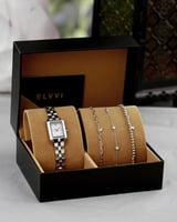 طقم هدايا نسائي باللون الفضي