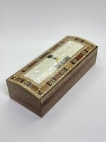 صندوق خشبي مطعم صدف ملكي