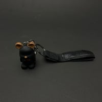 ميدالية مفاتيح من الجلد الفاخر لون الاسود .