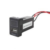 منفذ USB + قارئ تويوتا كبير