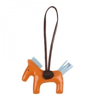 تعليقة ماركه مع كيس الماركه