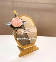 مراية مع الثيم والورد