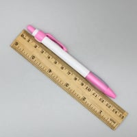 قلم طبي بشعار سرطان الثدي مع كرت