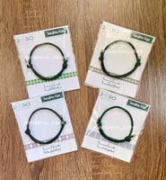 أساور أخضر داكن