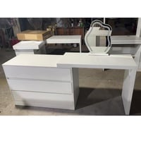 طاولة تزيين ، ابيض