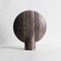 أباجورة بتصميم صخور