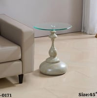 طاولة جانبية