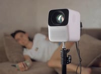 بروجكتر صغير نظام أندرويد 250 لومن بدقة 1080 بكسل...