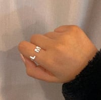 خاتم كلاسيكي حسب طلبك من الفضة الإيطالية عيار 925...