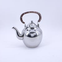 ابريق ستيل عربي يد خشب 2 لتر