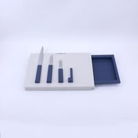 لوح تقطيع مع الادوات