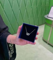 سلسال بدوائر مترابطه ابديه من سوارفسكي