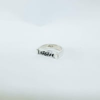 خاتم فضة بحجر ماربل وحفر مخصص