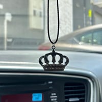 تعليقه تاج - اسود