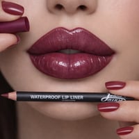 محدد شفايف مقاوم للماء – رقم 7محدد شفايف بتركيبة ك...