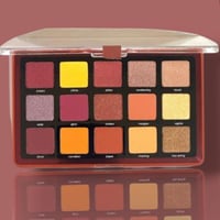 باليت ظل عيون من ريل بيوتي باليت ظل العيون باشباع...