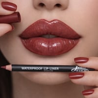 محدد شفايف مقاوم للماء – رقم 4 محدد شفايف بتركيبة...