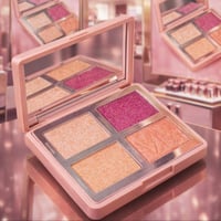 باليت اضاءة+احمر خدود من ريال بيوتي متوهج طبيعي يد...