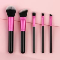 فرشة مكياج فرشاة: فرشاة مصممة برأس لتطبيق مساحيق ا...